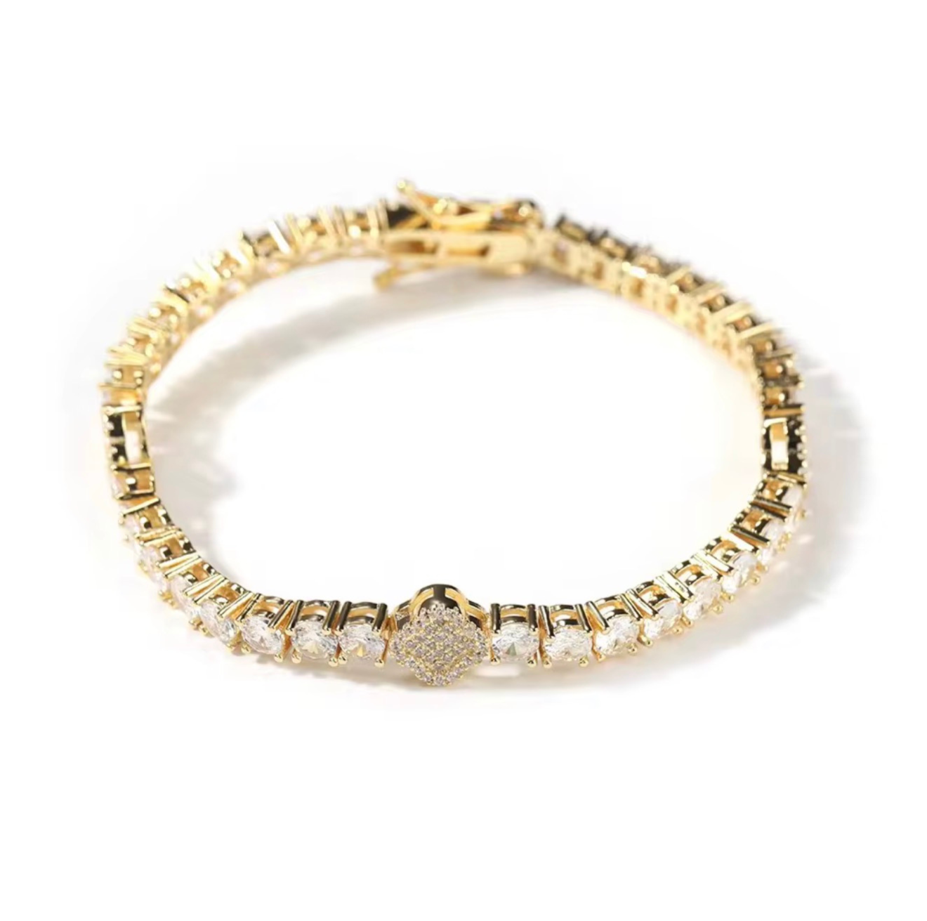 DIAMOND CLOVER BRACELET