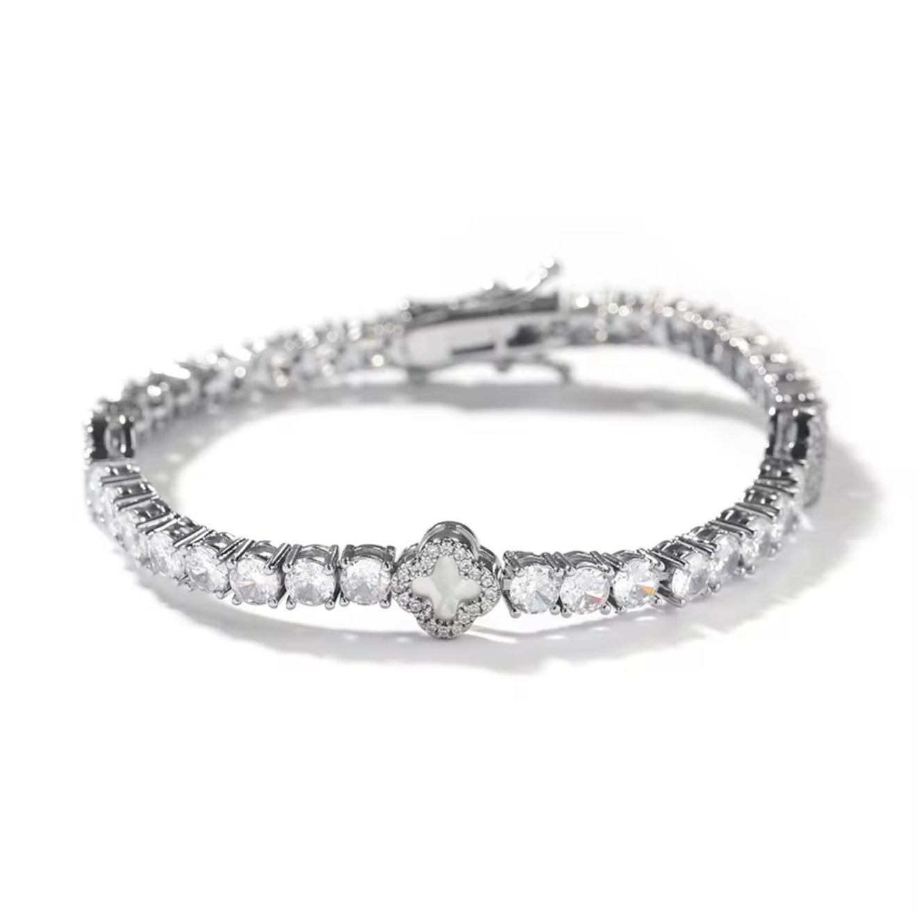 CLOVER BRACELET