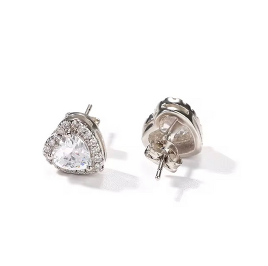 CUTSY HEART EARRINGS